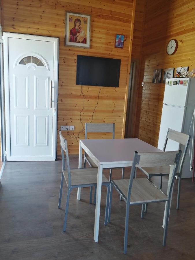 Wooden Apartment , Agia Marina Chrysochous Kato Yialia Kültér fotó